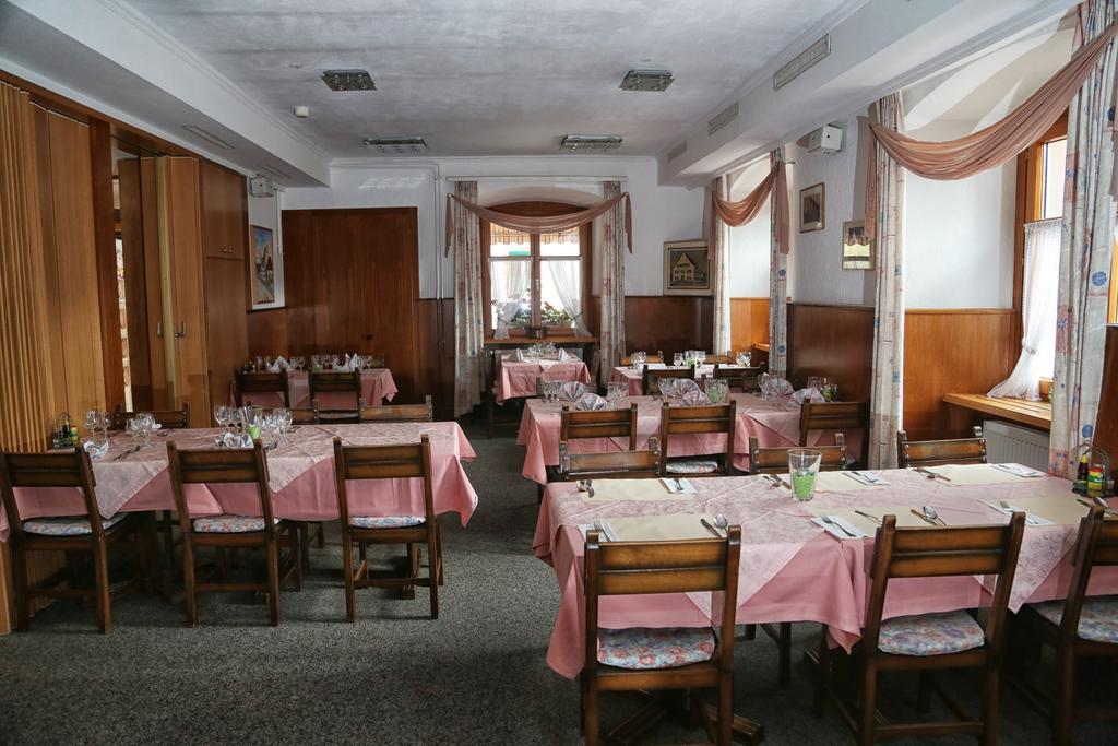 Gasthof Adler Frick Extérieur photo