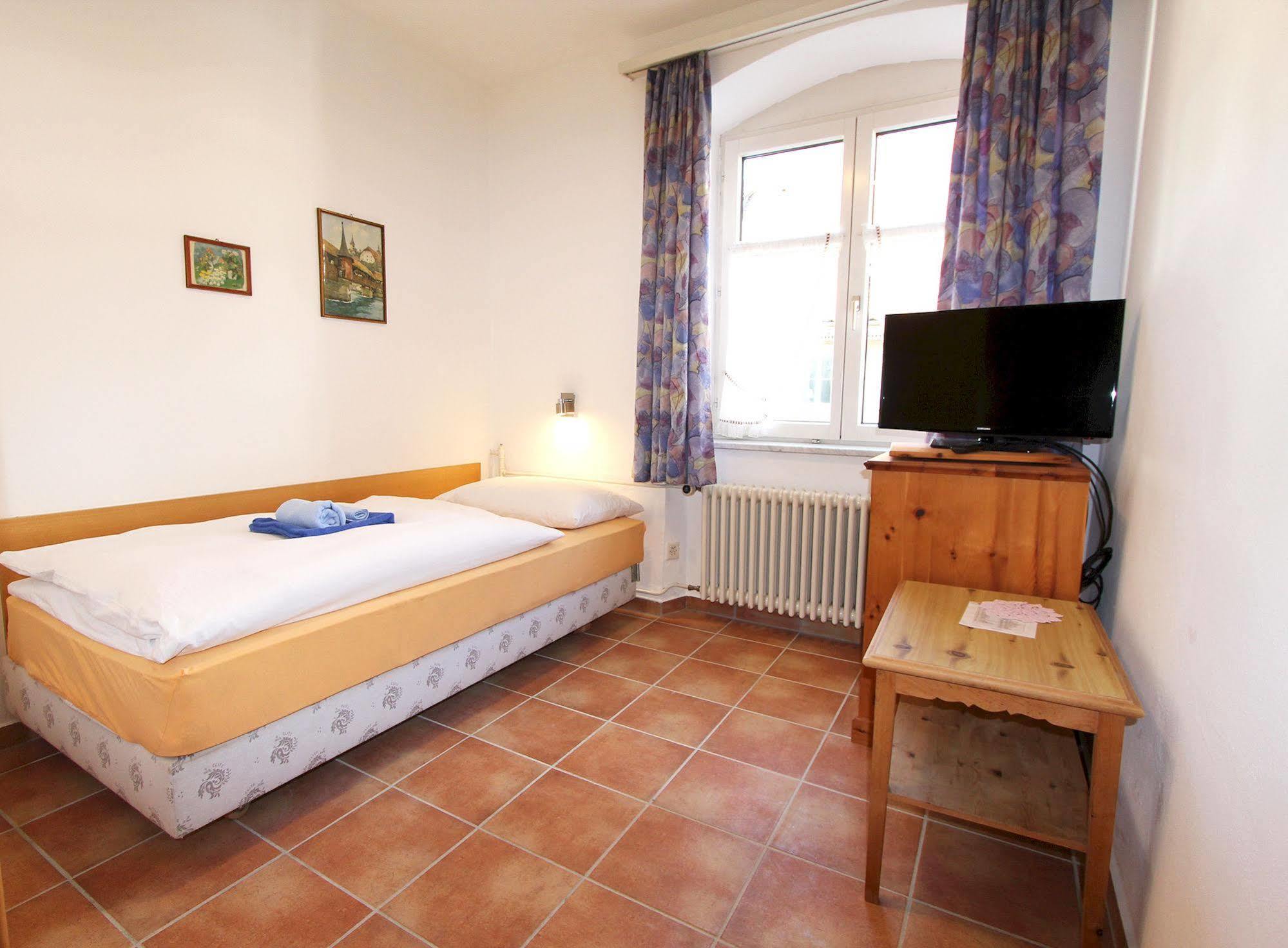 Gasthof Adler Frick Extérieur photo